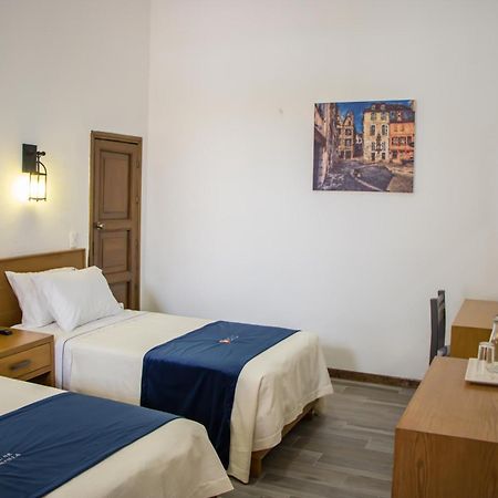 Hotel Real De Castilla Colonial กัวดาลาฮารา ภายนอก รูปภาพ