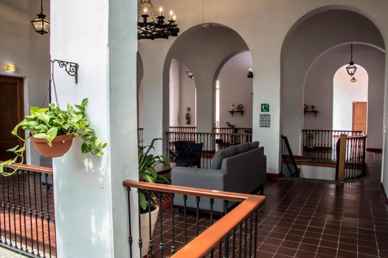 Hotel Real De Castilla Colonial กัวดาลาฮารา ภายนอก รูปภาพ