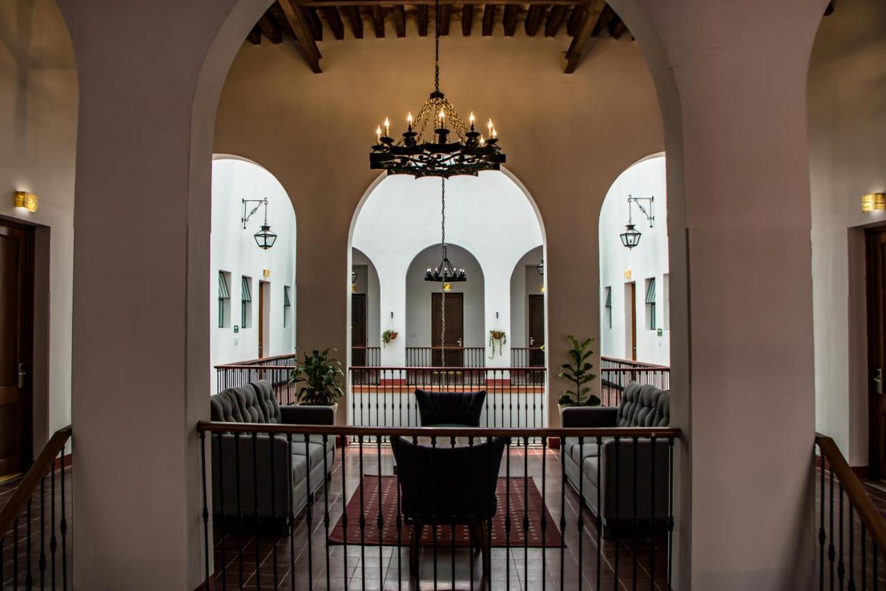 Hotel Real De Castilla Colonial กัวดาลาฮารา ภายนอก รูปภาพ