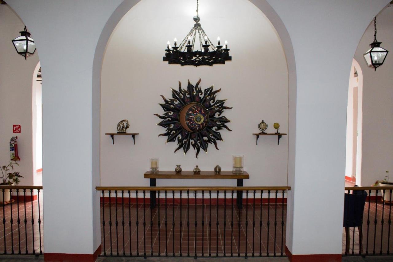 Hotel Real De Castilla Colonial กัวดาลาฮารา ภายนอก รูปภาพ