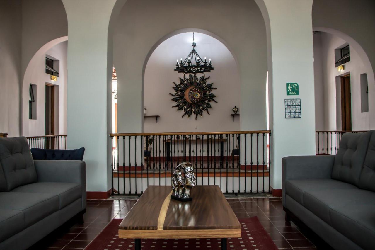 Hotel Real De Castilla Colonial กัวดาลาฮารา ภายนอก รูปภาพ