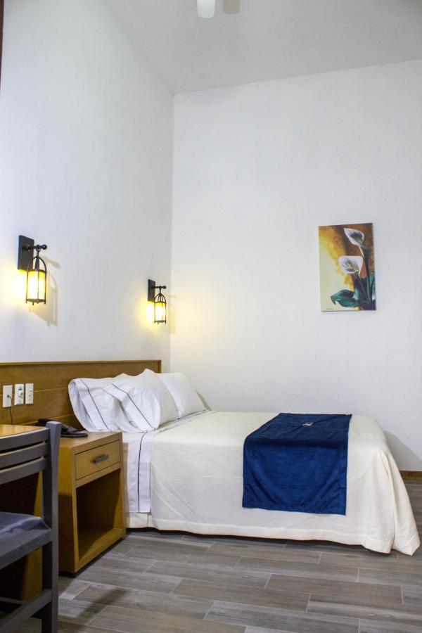 Hotel Real De Castilla Colonial กัวดาลาฮารา ภายนอก รูปภาพ