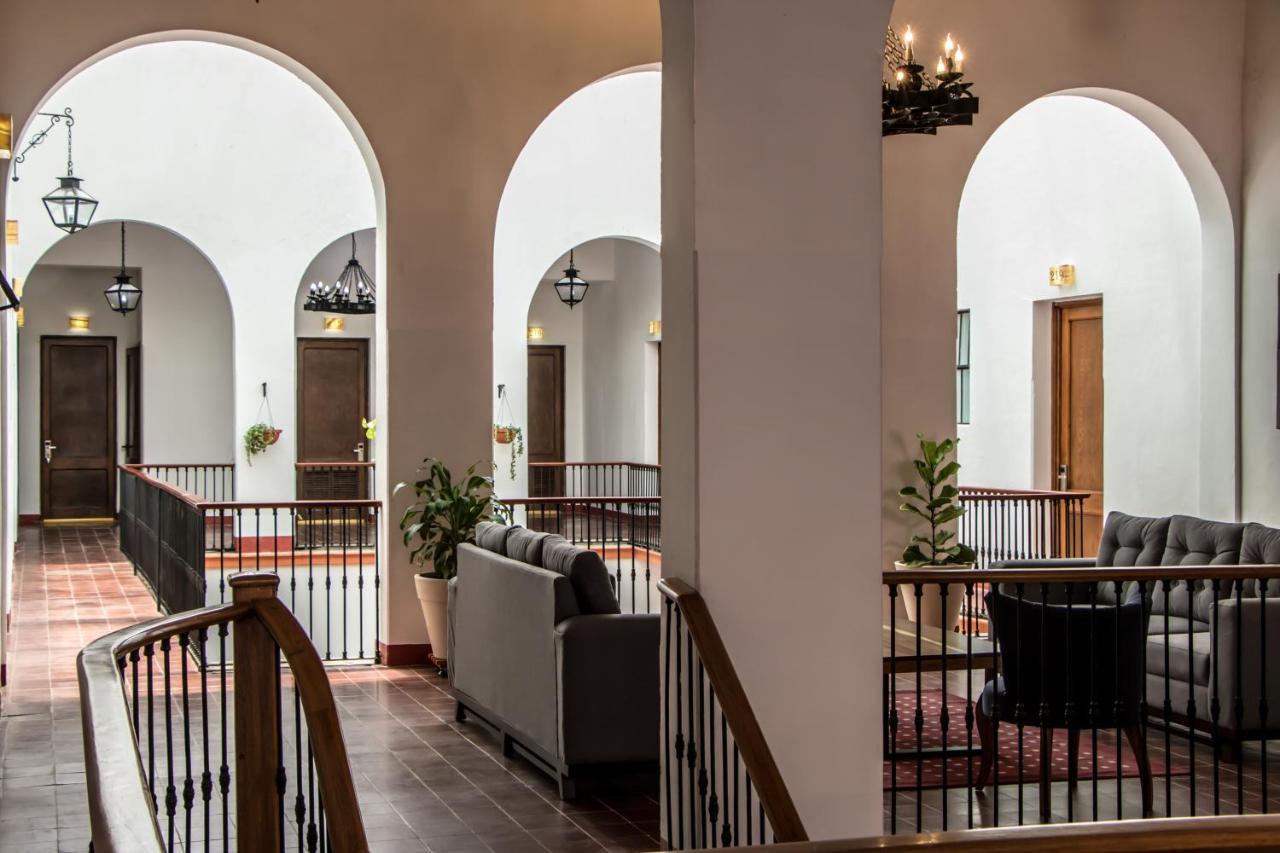 Hotel Real De Castilla Colonial กัวดาลาฮารา ภายนอก รูปภาพ